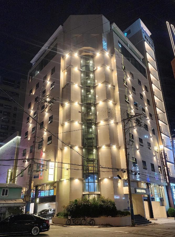 Shire Hotel Seomyeon Busan Bagian luar foto