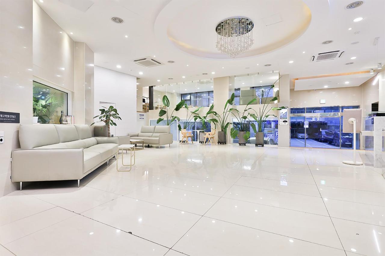 Shire Hotel Seomyeon Busan Bagian luar foto
